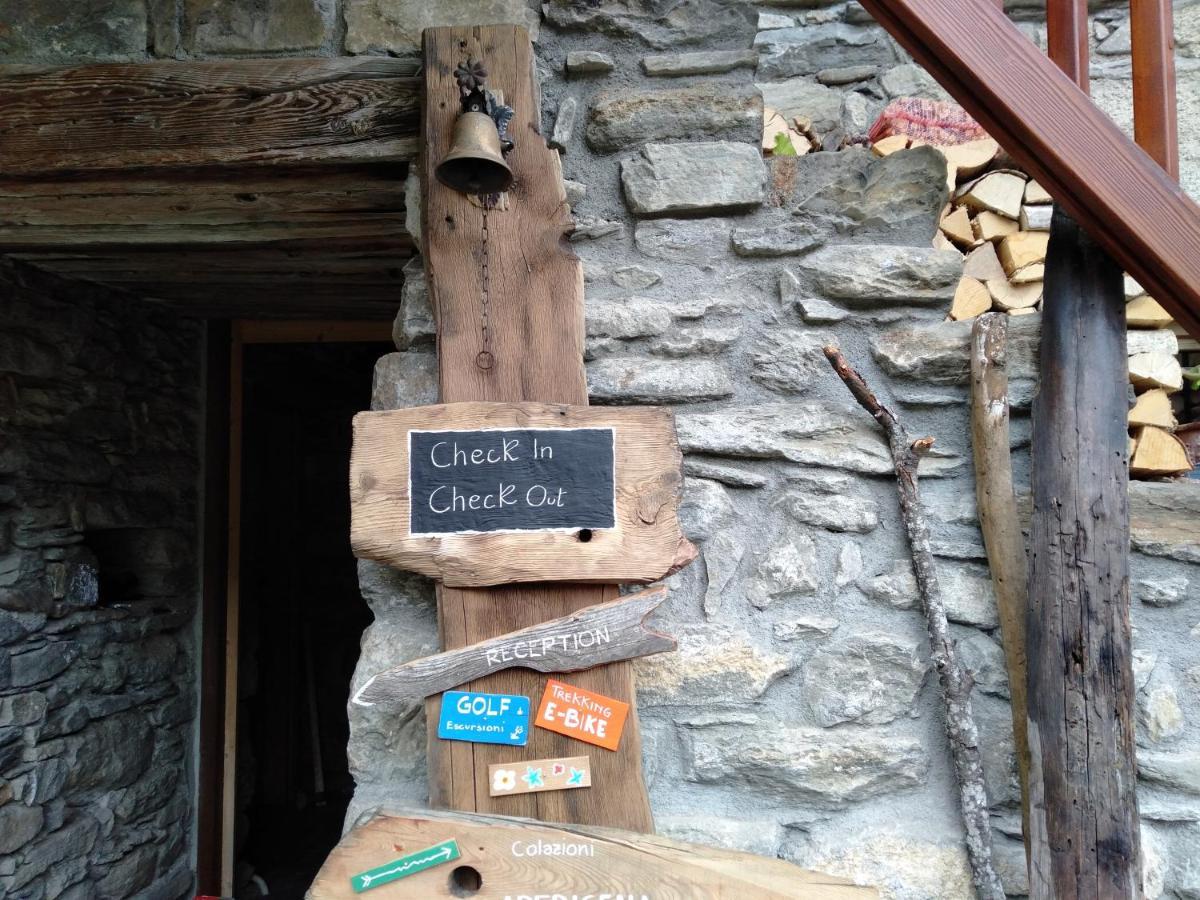 Nuit A Pleiney Bed & Breakfast Saint-Rhemy-En-Bosses Exterior photo