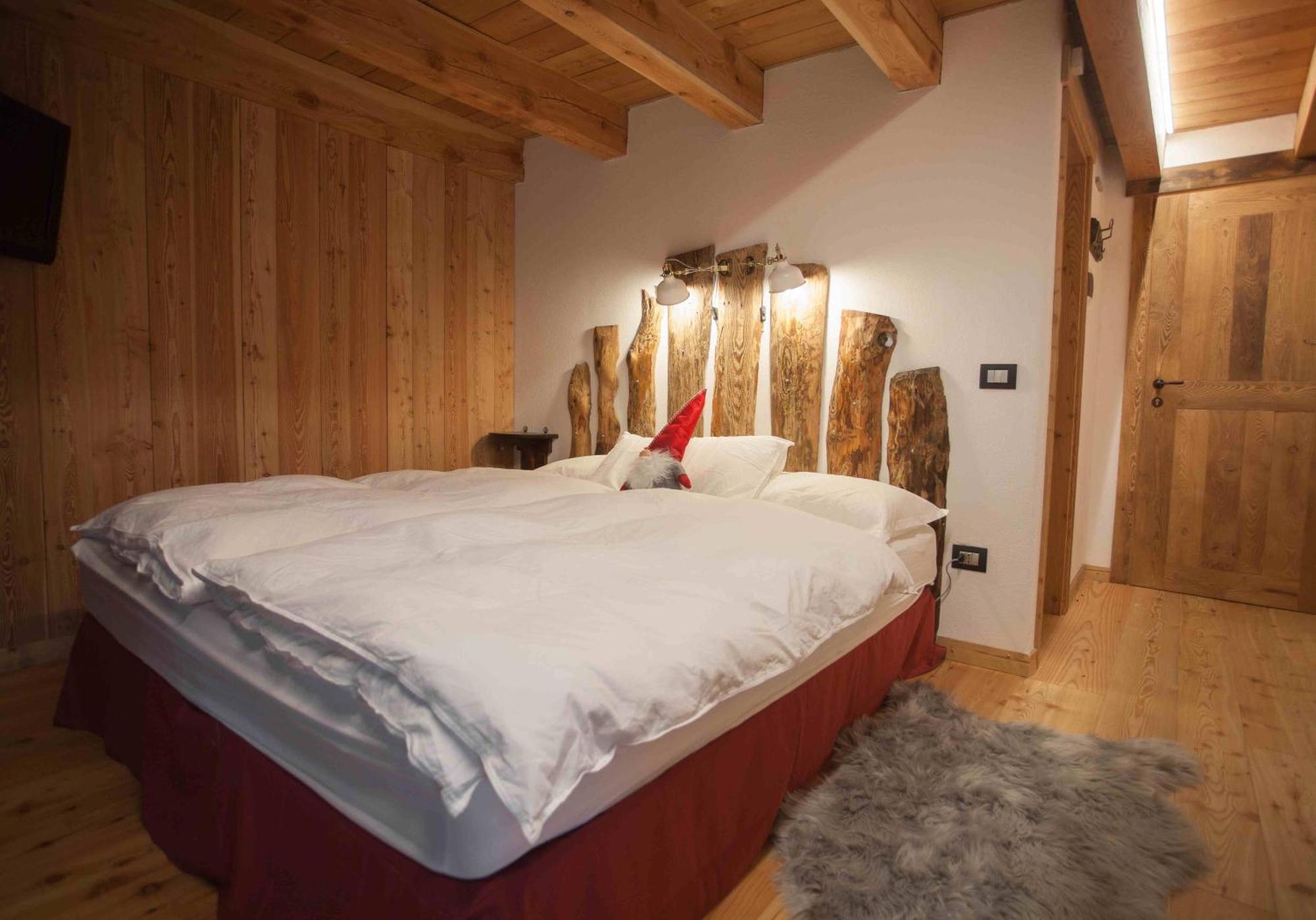 Nuit A Pleiney Bed & Breakfast Saint-Rhemy-En-Bosses Exterior photo